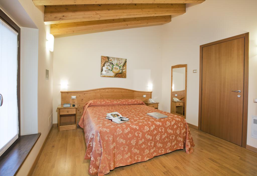 Hotel Ferrari Castione della Presolana Εξωτερικό φωτογραφία